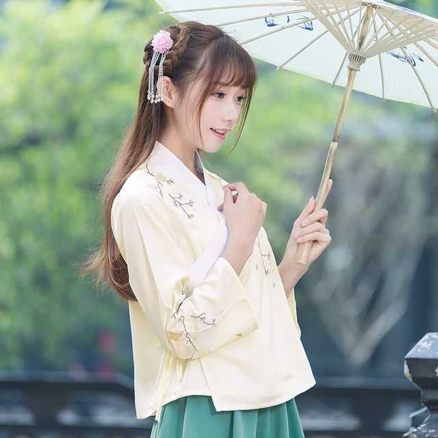 Women Tops blusa chinesa Vintage chinese clothing Lady Embroidery with belt  Spring Hanfu Traditional chinese Womens shirt Top